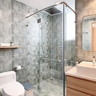 Justay Rivergate Center