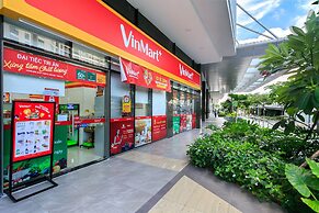 Justay Rivergate Center