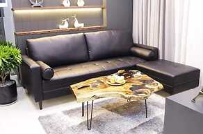 Justay Rivergate Center