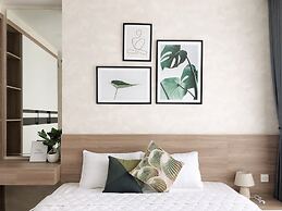 Justay Rivergate Center