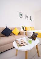 Justay Rivergate Center