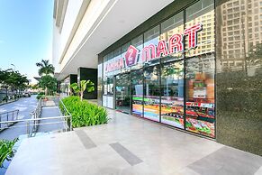 Justay Rivergate Center