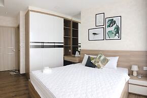 Justay Rivergate Center