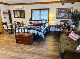 The Iris Garden Downtown Cottages and Suites