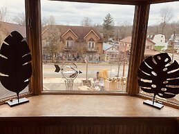 The Iris Garden Downtown Cottages and Suites