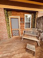 The Iris Garden Downtown Cottages and Suites