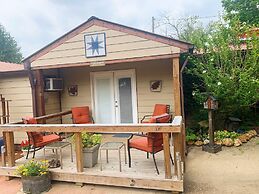 The Iris Garden Downtown Cottages and Suites