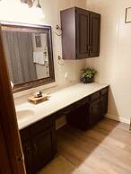 The Iris Garden Downtown Cottages and Suites