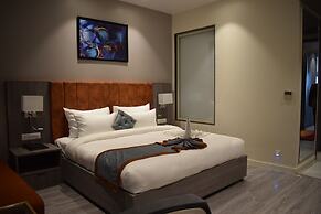 Hotel Deep Clarks Inn Lucknow