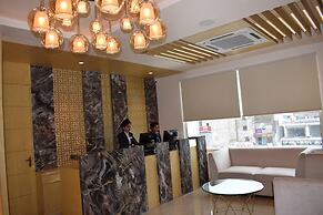Hotel Deep Clarks Inn Lucknow