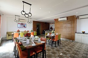 Hotel Deep Clarks Inn Lucknow