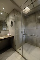 Hotel Deep Clarks Inn Lucknow