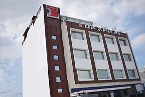 Hotel Deep Clarks Inn Lucknow