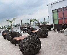 Hotel Deep Clarks Inn Lucknow