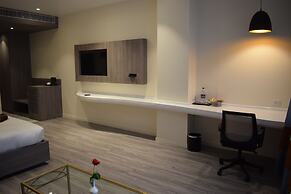 Hotel Deep Clarks Inn Lucknow