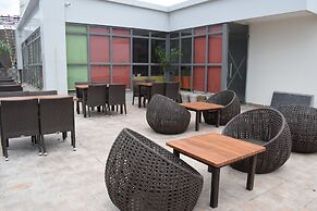 Hotel Deep Clarks Inn Lucknow