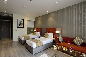 Hotel Deep Clarks Inn Lucknow