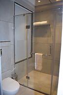 Hotel Deep Clarks Inn Lucknow