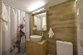 Live As A Greek in Artemis Apartment