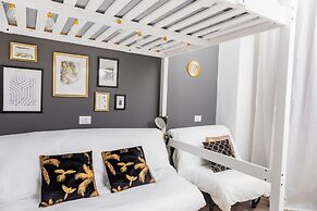 Home Hotel - Paruta 65