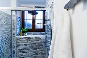 Home Hotel - Paruta 65