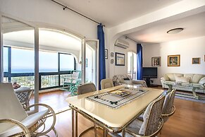 Casa con terrazza sul mare all'Addaura by Wonderful Italy