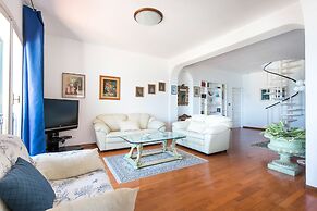 Casa con terrazza sul mare all'Addaura by Wonderful Italy