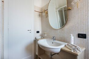 Vista mare sulla Cala by Wonderful Italy