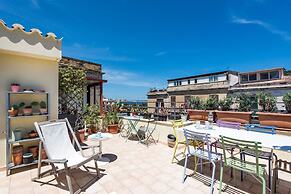 Terrazza dei Colori alla Kalsa