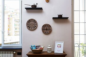 Sunny apartment over the harbor