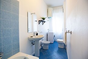 Home Hotel -  Anacreonte 7