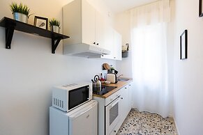 Home Hotel -  Anacreonte 7