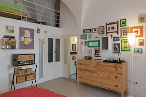 Vintage Loft with Terrace by Wonderful Italy