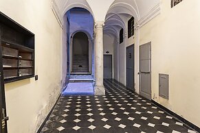 Sui tetti del centro di Genova