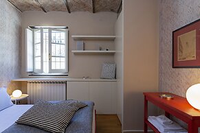 Sui tetti del centro di Genova