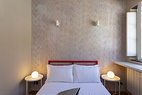 Sui tetti del centro di Genova