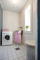 2 bedroom apartment 8 guests