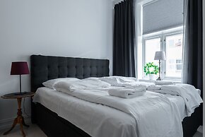 2 bedroom apartment 8 guests