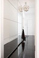 2 bedroom apartment 8 guests