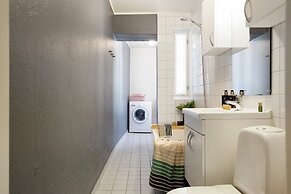 2 bedroom apartment 8 guests