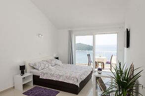 Ploce apartmani - LUV