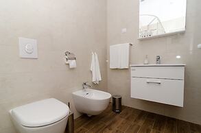 Ploce apartmani - LUV