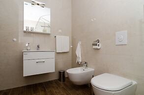 Ploce apartmani - LUV