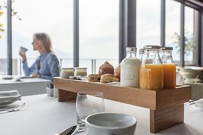 EALA My Lakeside Dream - Adults Friendly