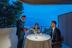 EALA My Lakeside Dream - Adults Friendly