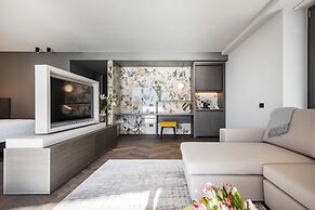 EALA My Lakeside Dream - Adults Friendly