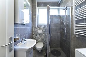 Apartment Stefany by Metropolis