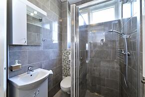 Apartment Stefany by Metropolis