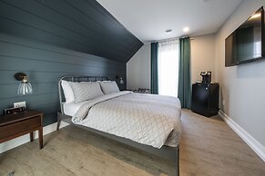 Square Victoria Maison Hôtelière