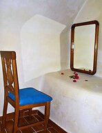 Loukas Kontos Traditional House